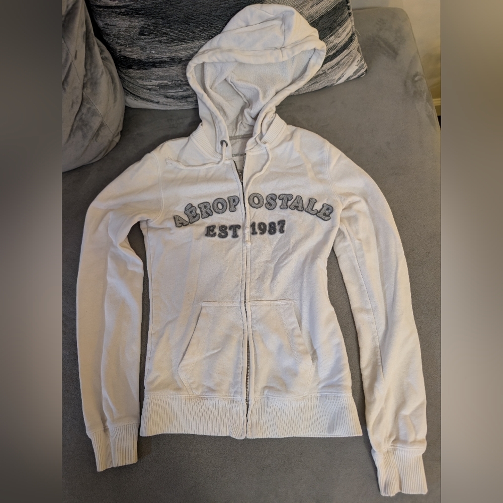 Aeropostale Women's White Zip Up Hoodie